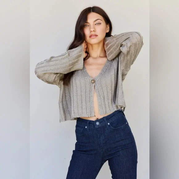 Flared Sleeve Button Cropped Cardigan - Picture 5 of 10